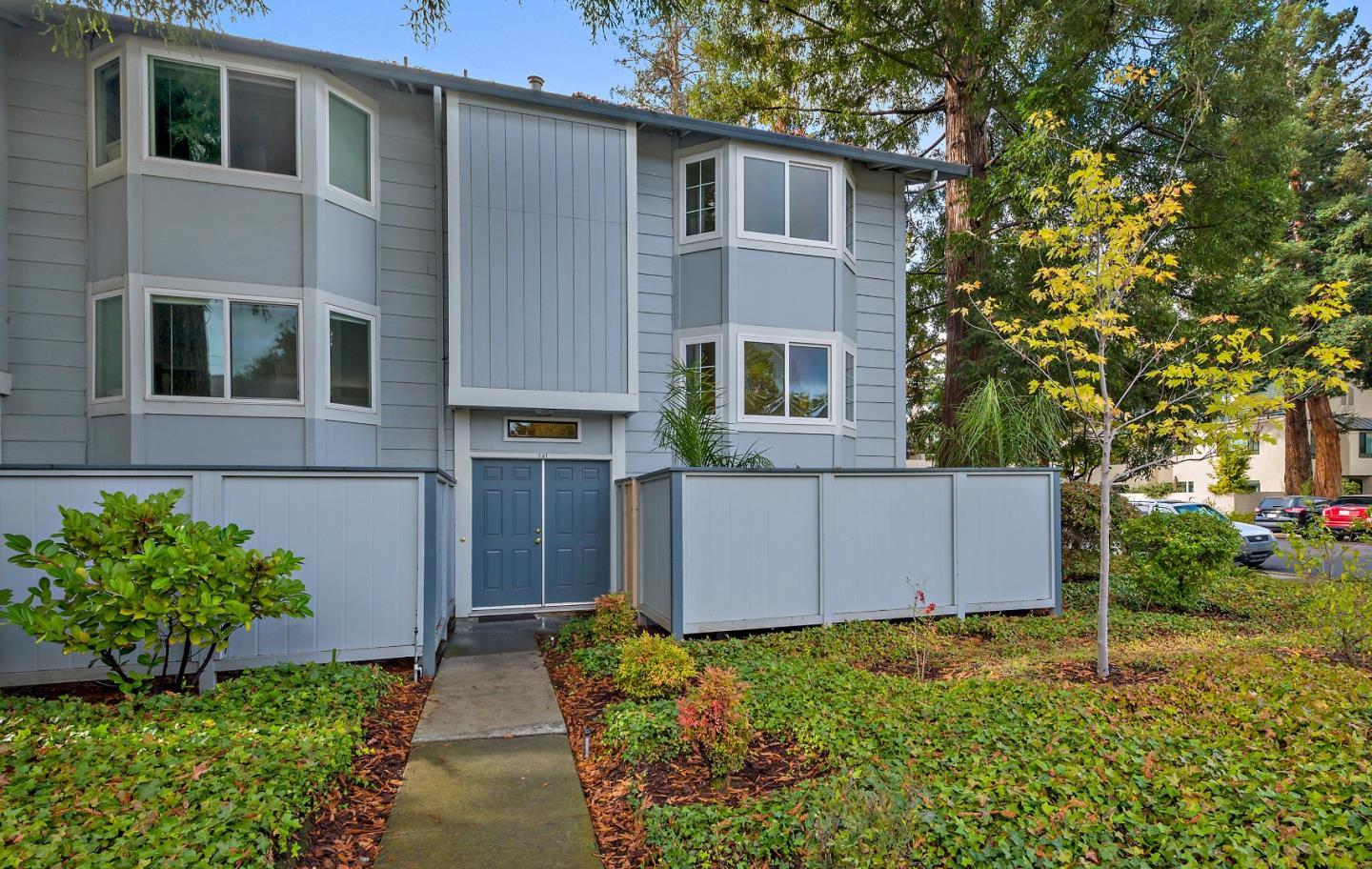 Detail Gallery Image 1 of 1 For 161 Centre St, Mountain View,  CA 94041 - 2 Beds | 2/1 Baths