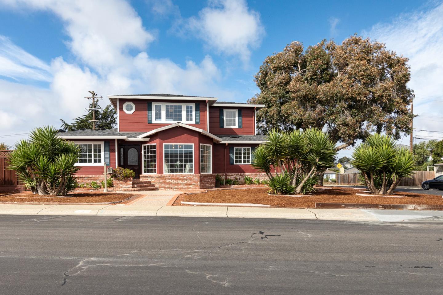 Detail Gallery Image 1 of 1 For 100 El Campo Dr, South San Francisco,  CA 94080 - 4 Beds | 2 Baths