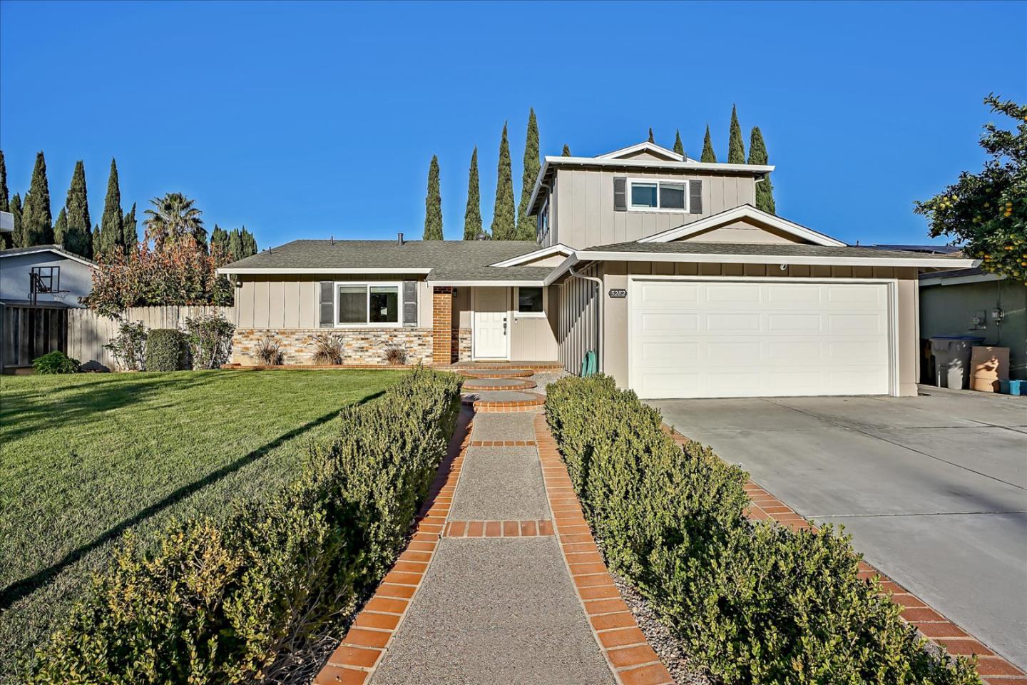 Detail Gallery Image 1 of 1 For 5282 Pebbletree Way, San Jose,  CA 95111 - 5 Beds | 3 Baths