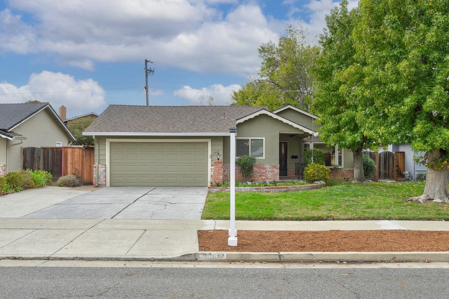 Detail Gallery Image 1 of 1 For 1069 Leo Dr, San Jose,  CA 95129 - 3 Beds | 2 Baths