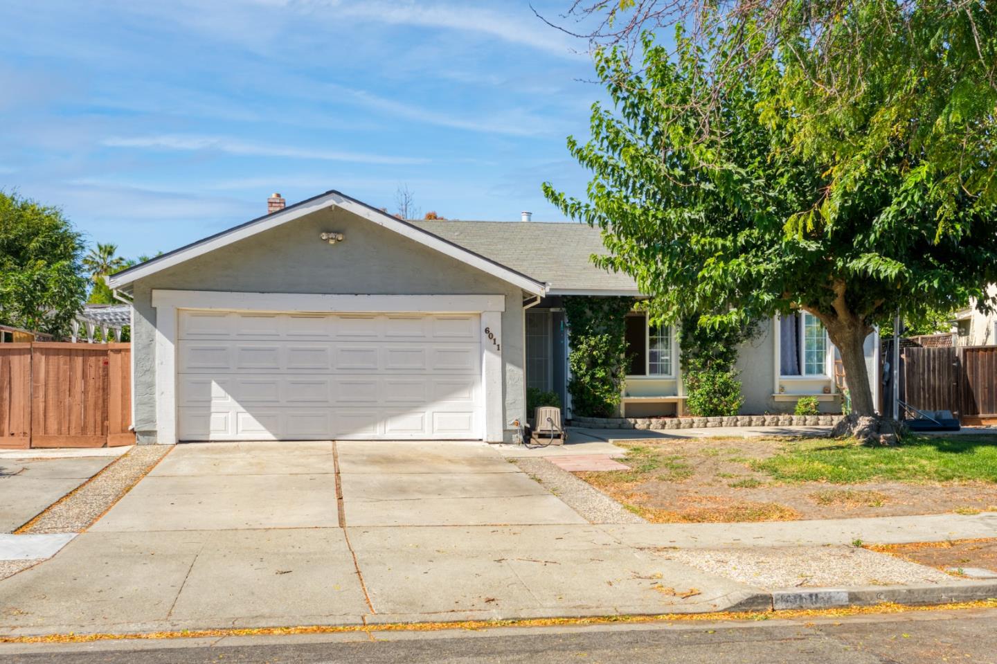 Detail Gallery Image 1 of 1 For 6011 Palm Springs Cir, San Jose,  CA 95123 - 3 Beds | 2 Baths