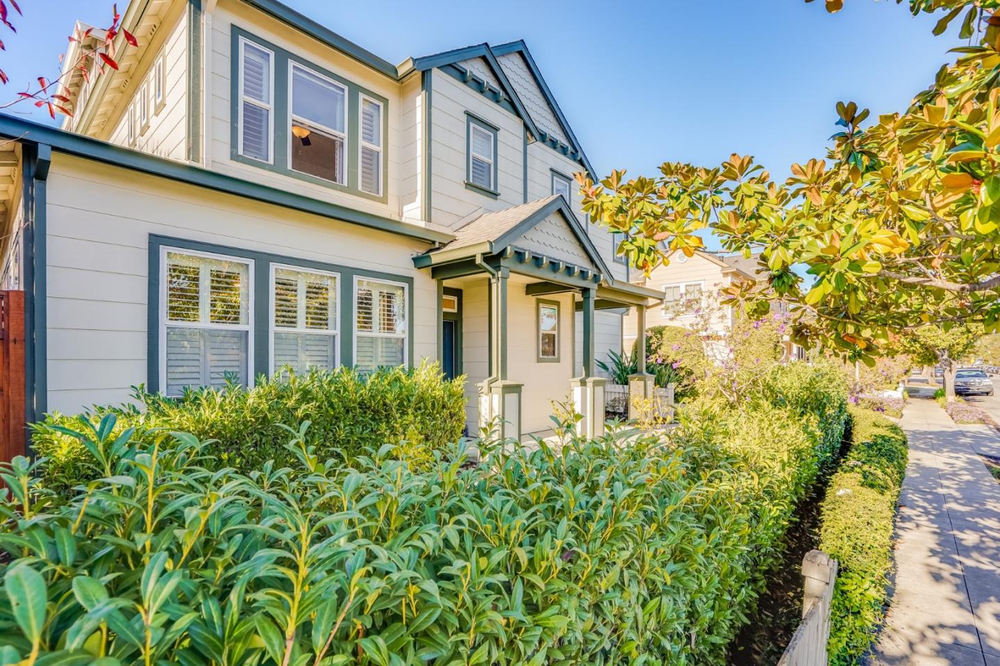 Detail Gallery Image 1 of 1 For 36 Creekside Ln, San Mateo,  CA 94401 - 2 Beds | 2/1 Baths