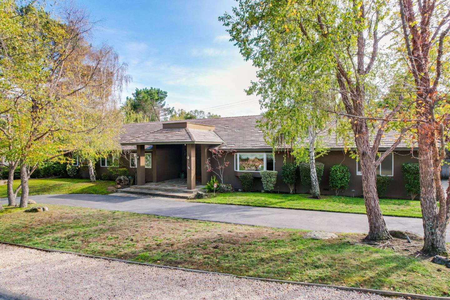 755 Clydesdale Dr, Hillsborough, CA 94010 4 Beds 2/1 Baths (Sold