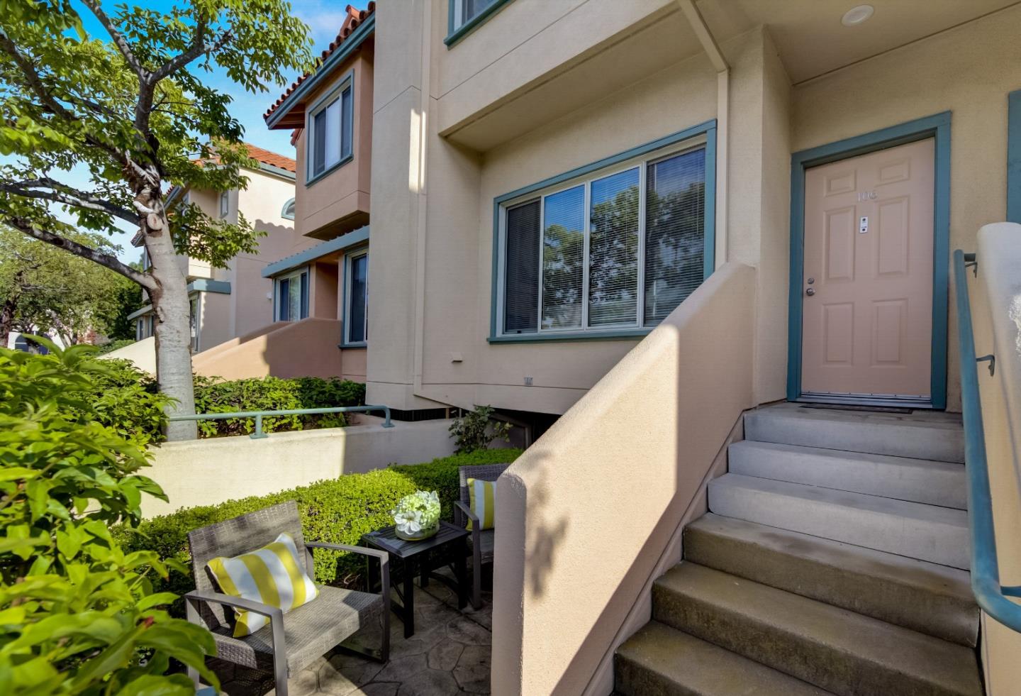 Detail Gallery Image 1 of 1 For 25 Mcaker Ct #102,  San Mateo,  CA 94403 - 3 Beds | 2/1 Baths