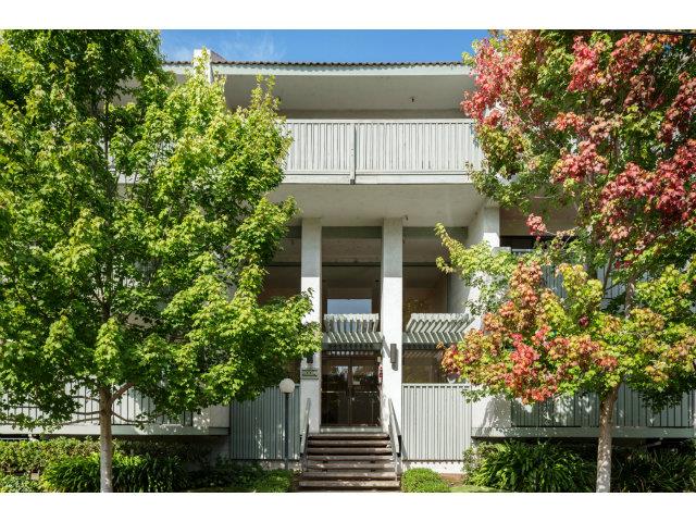 Detail Gallery Image 1 of 1 For 400 Ortega Ave #100,  Mountain View,  CA 94040 - 2 Beds | 1 Baths
