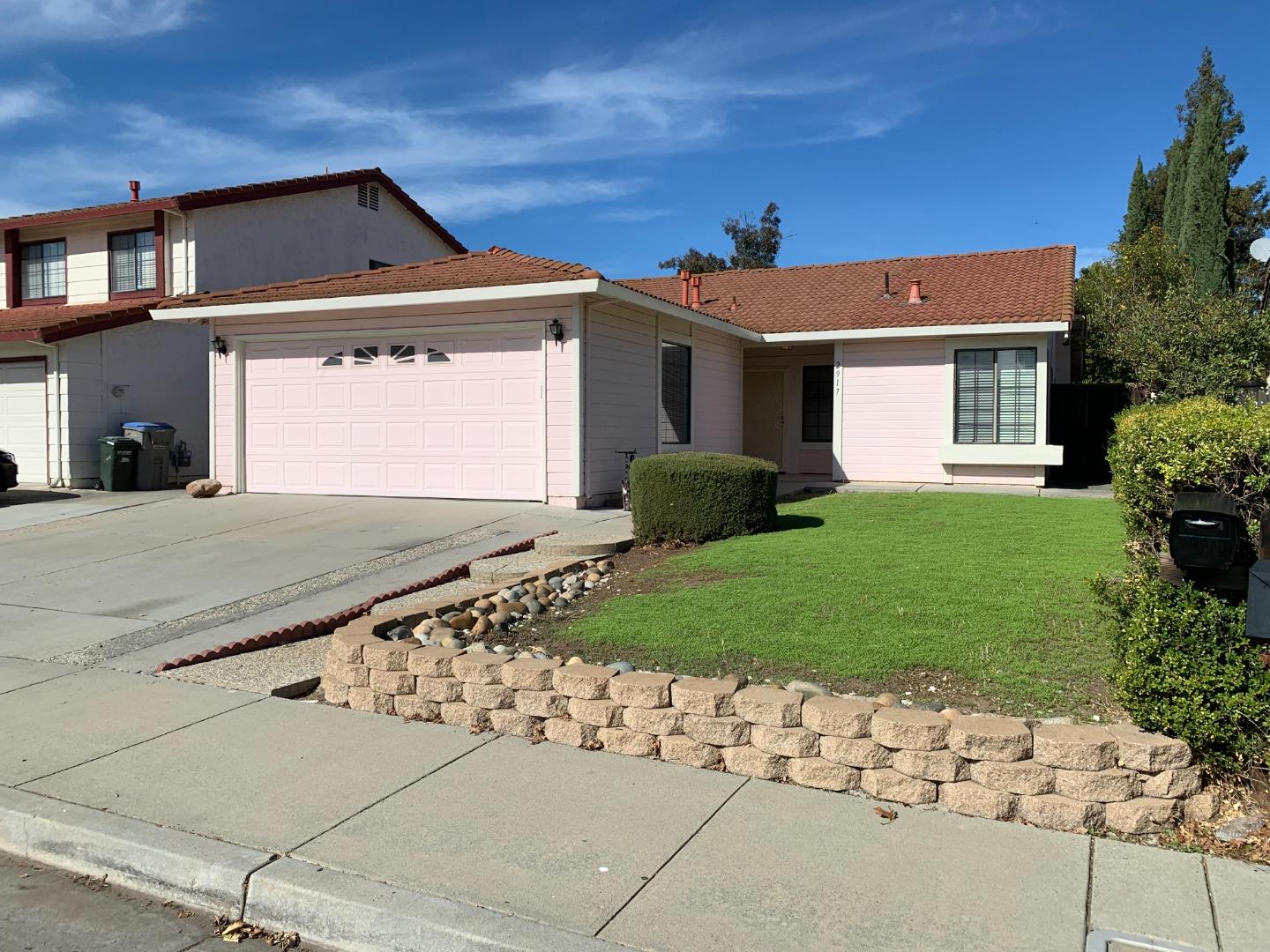 Detail Gallery Image 1 of 1 For 2917 Tolliver Dr, San Jose,  CA 95148 - 3 Beds | 2 Baths