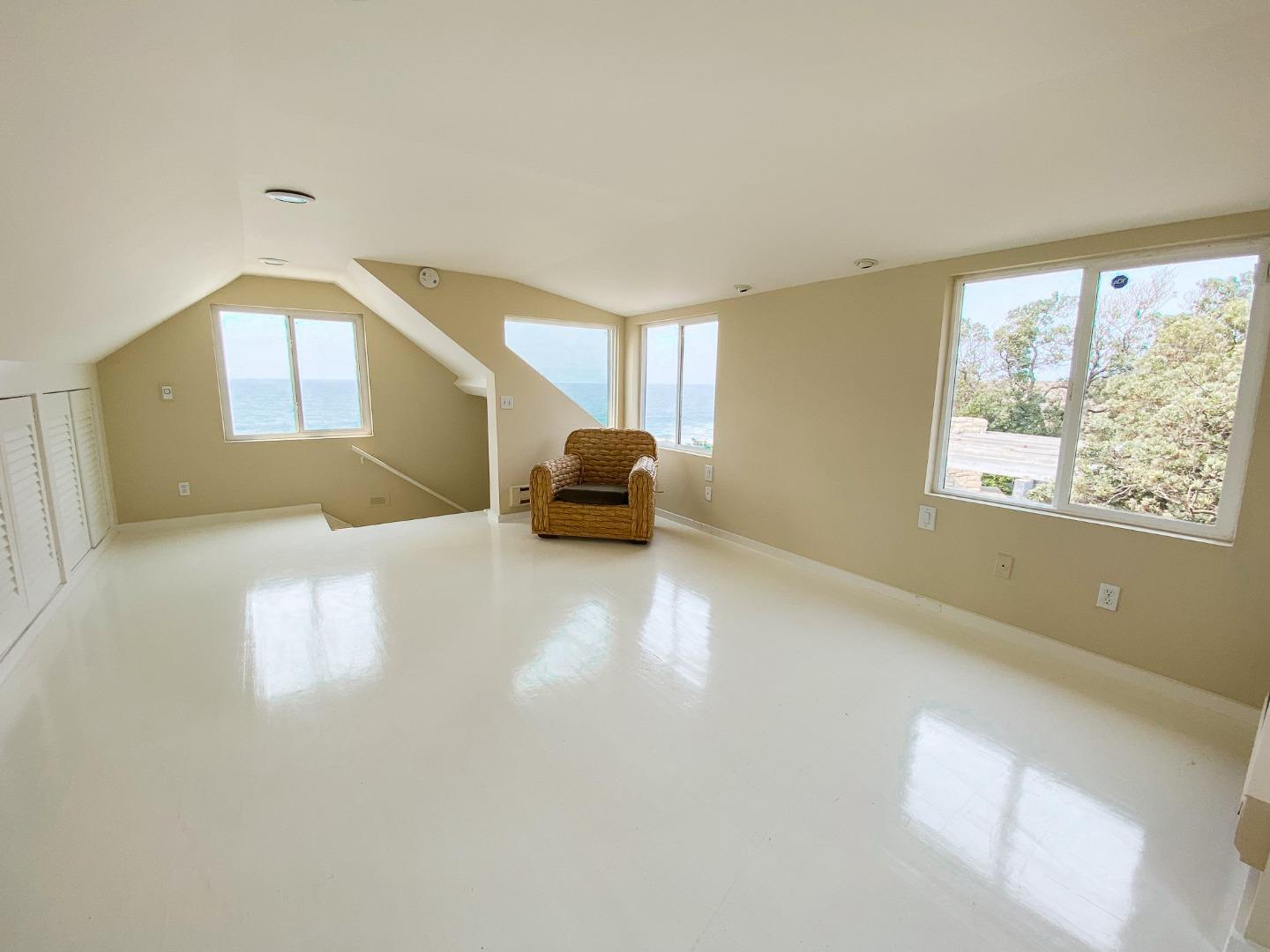1112 Palmetto Avenue, PACIFICA, California 94044, ,Comm Industrial For Sale,For Sale,Palmetto Avenue,40973515