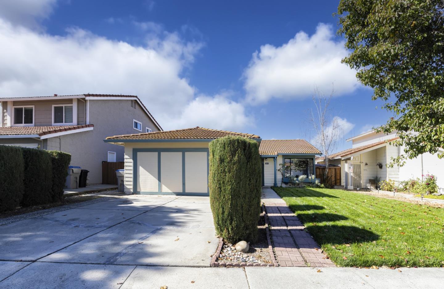 Detail Gallery Image 1 of 1 For 3087 Whitesand Dr, San Jose,  CA 95148 - 3 Beds | 2 Baths