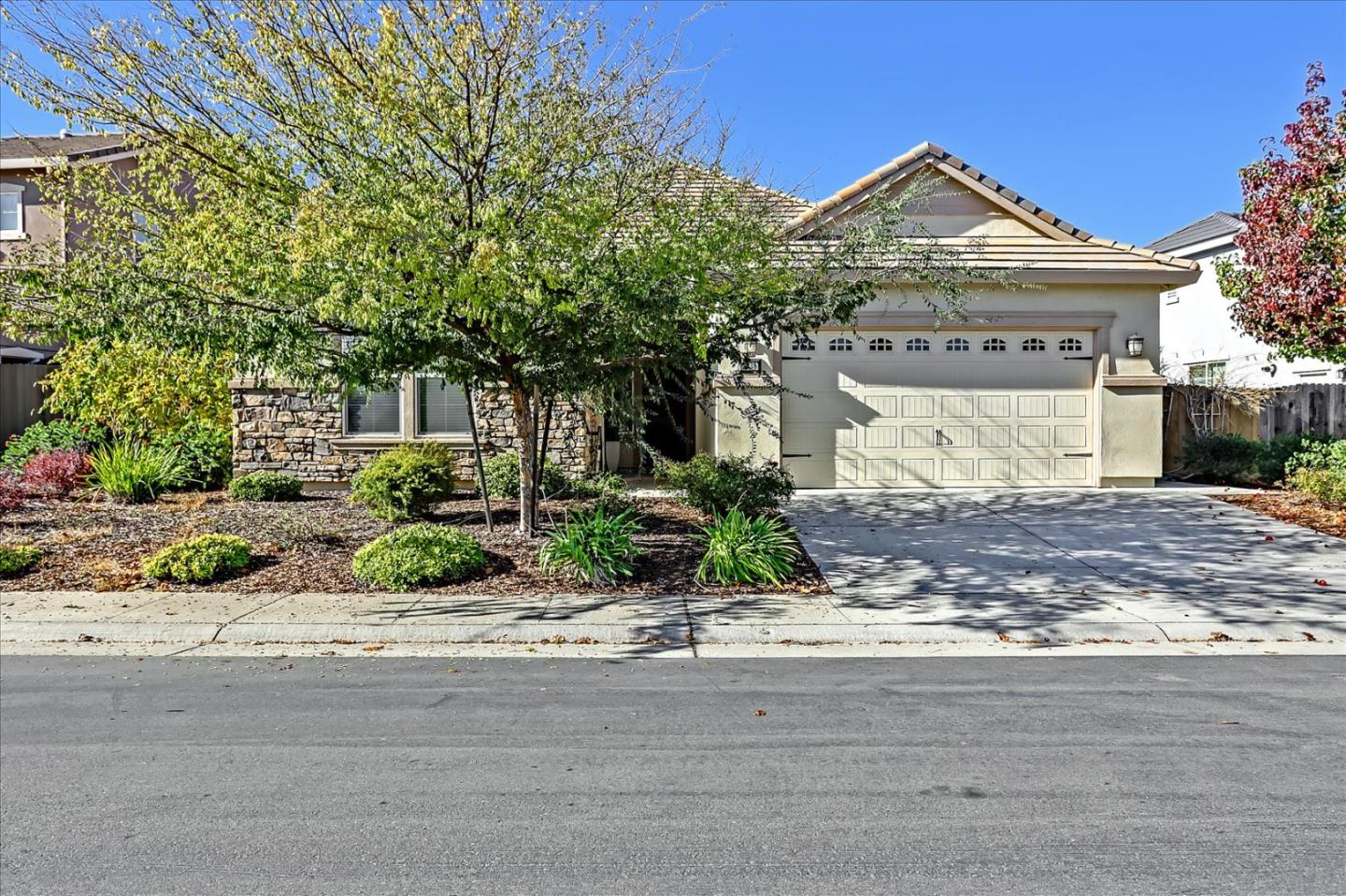 Detail Gallery Image 1 of 1 For 2938 Fantail Ln, Lincoln,  CA 95648 - 4 Beds | 2 Baths
