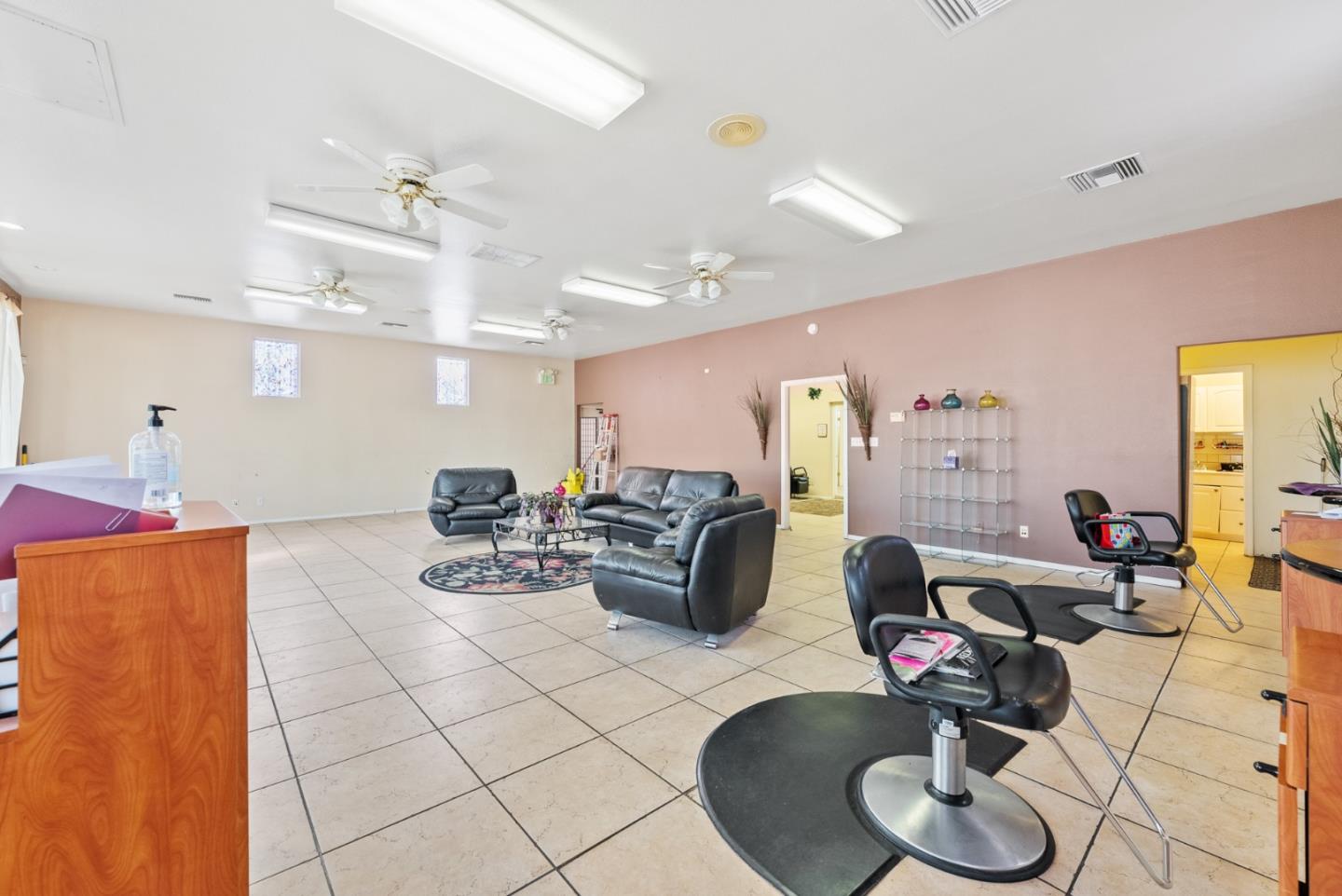 219 South Street, HOLLISTER, California 95023, ,Comm Industrial For Sale,For Sale,South Street,40973682
