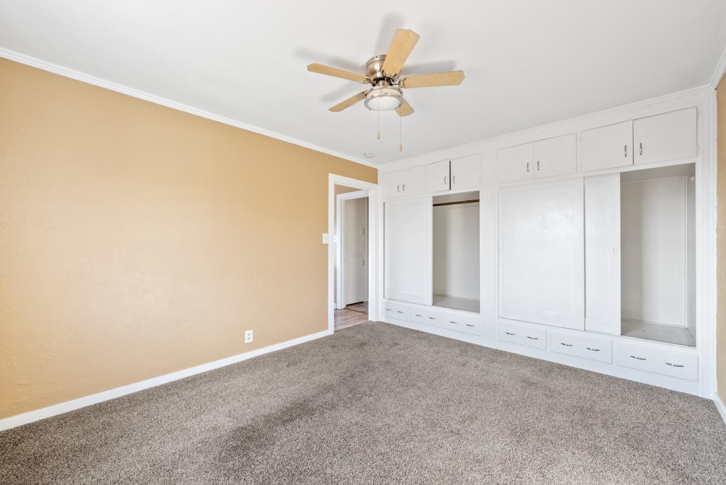 219 South Street, HOLLISTER, California 95023, ,Comm Industrial For Sale,For Sale,South Street,40973682