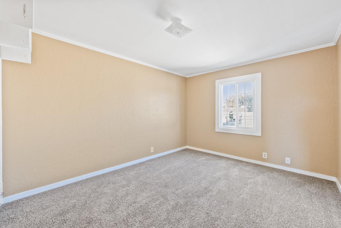 219 South Street, HOLLISTER, California 95023, ,Comm Industrial For Sale,For Sale,South Street,40973682