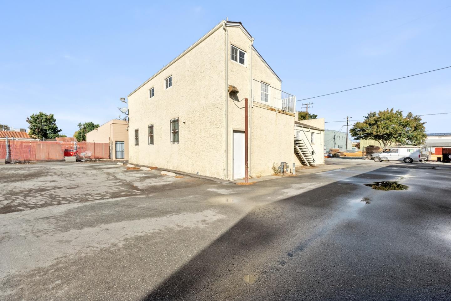 219 South Street, HOLLISTER, California 95023, ,Comm Industrial For Sale,For Sale,South Street,40973682