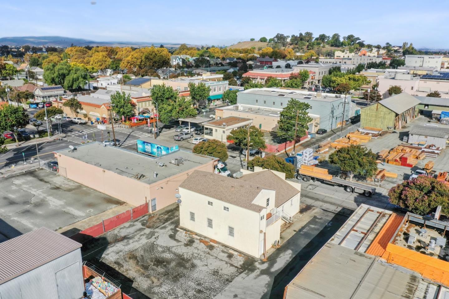 219 South Street, HOLLISTER, California 95023, ,Comm Industrial For Sale,For Sale,South Street,40973682