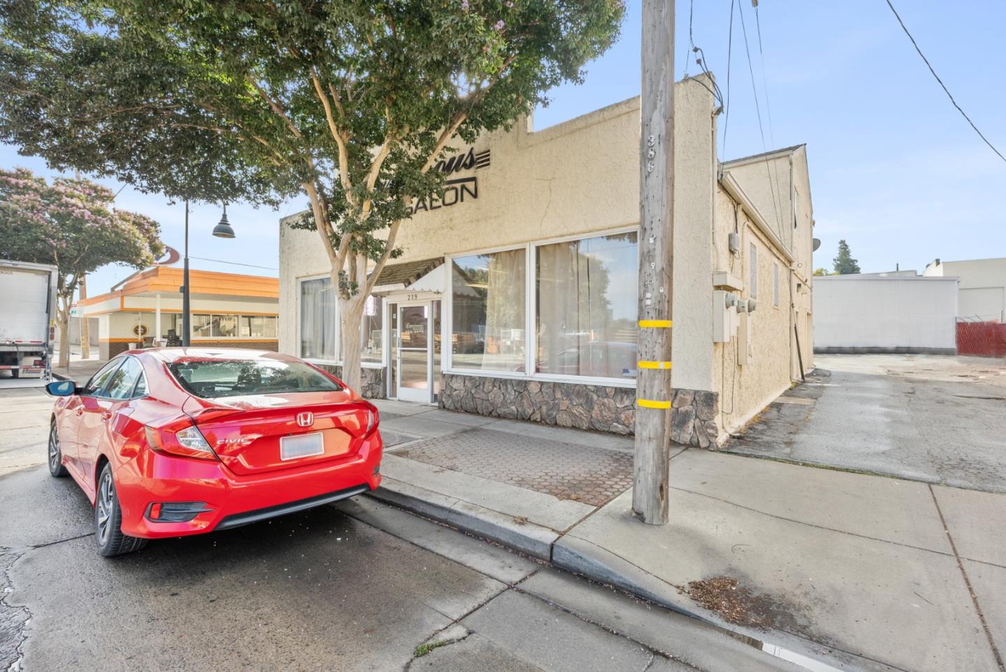 219 South Street, HOLLISTER, California 95023, ,Comm Industrial For Sale,For Sale,South Street,40973682