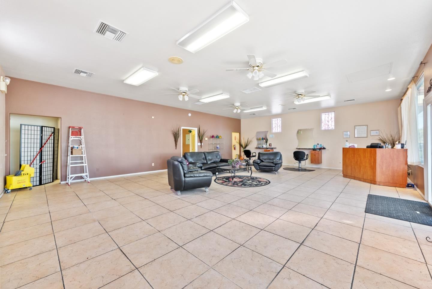 219 South Street, HOLLISTER, California 95023, ,Comm Industrial For Sale,For Sale,South Street,40973682