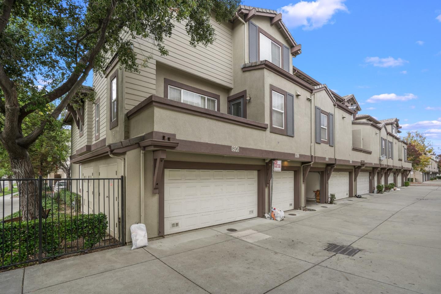 Detail Gallery Image 1 of 1 For 888 Towne Dr, Milpitas,  CA 95035 - 2 Beds | 2 Baths