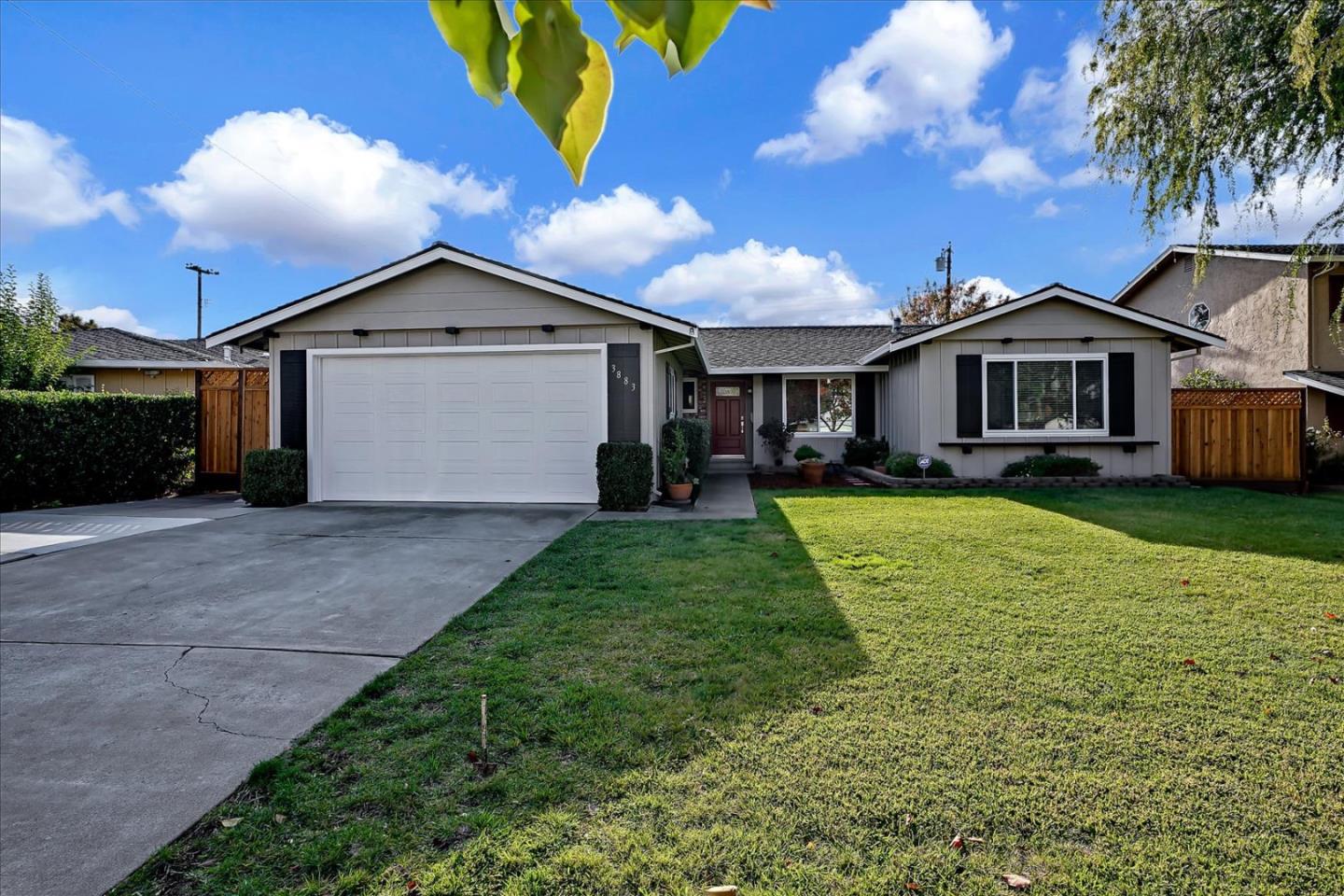 Detail Gallery Image 1 of 1 For 3883 Forester Ct, San Jose,  CA 95121 - 4 Beds | 2 Baths