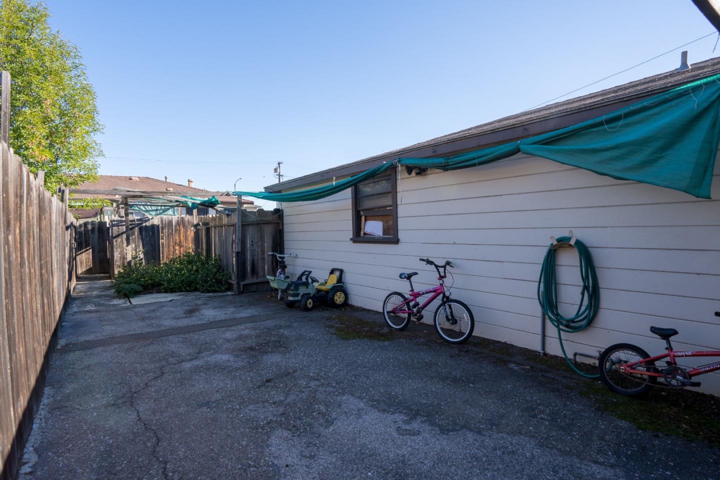 519 Borregas Avenue, SUNNYVALE, California 94085, ,Comm Ri Multi-units 5+,For Sale,Borregas Avenue,ML81869976