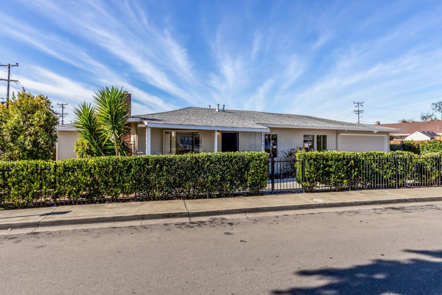 Detail Gallery Image 1 of 1 For 22063 Thelma St, Hayward,  CA 94541 - 3 Beds | 1/1 Baths