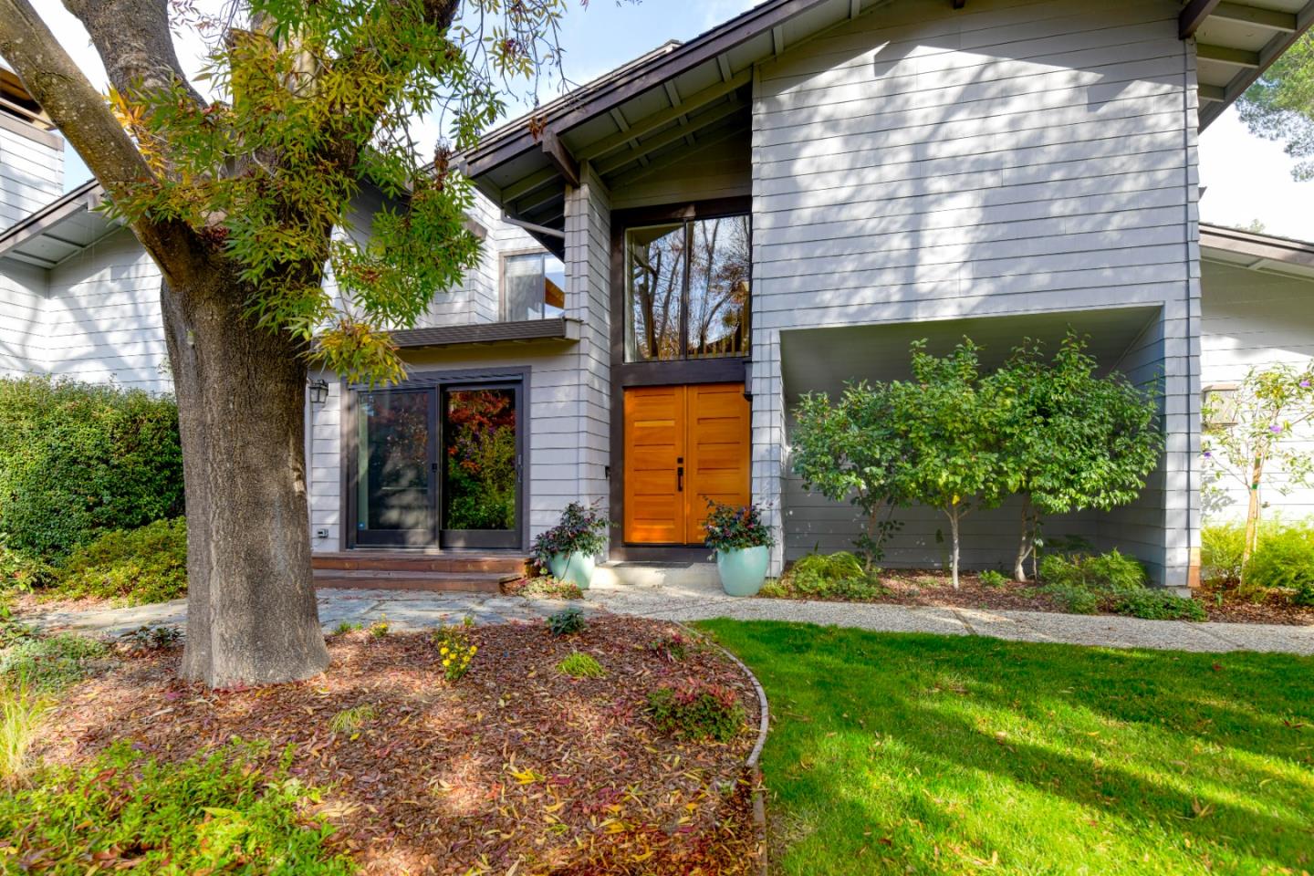 Detail Gallery Image 1 of 1 For 1275 Trinity Dr, Menlo Park,  CA 94025 - 3 Beds | 2/1 Baths