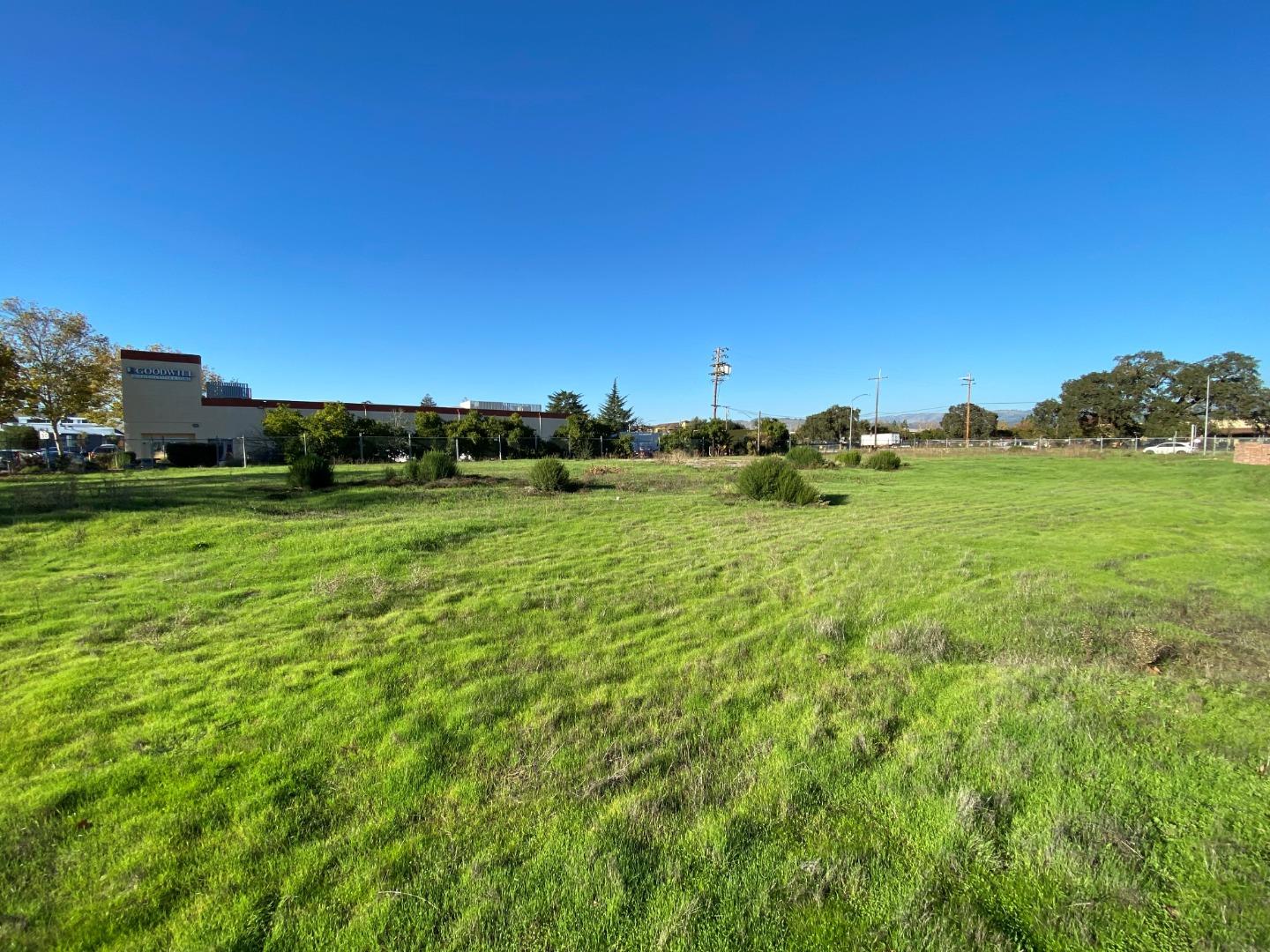 17620 Monterey Street, MORGAN HILL, California 95037, ,Lots And Land,For Sale,Monterey Street,40974104