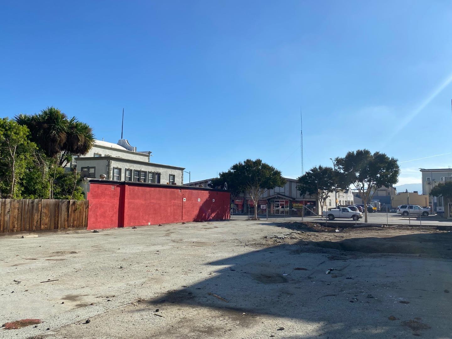 220 4th Street, HOLLISTER, California 95023, ,Comm Lots And Land,For Sale,4th Street,40974352