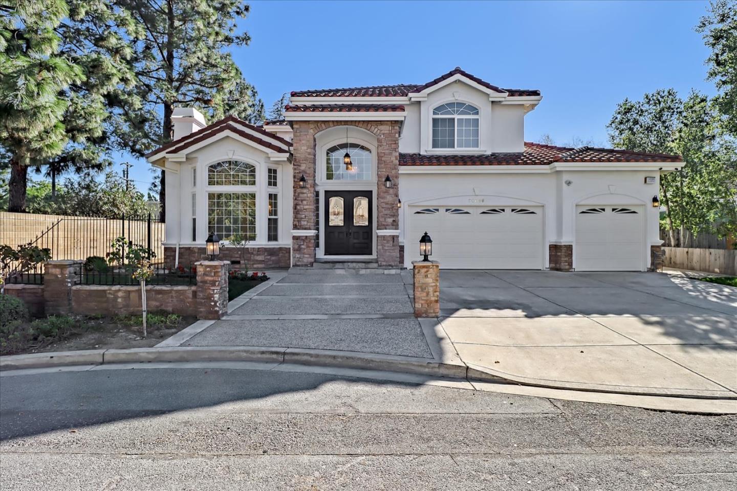 Detail Gallery Image 1 of 1 For 20696 Garden Gate Dr, Cupertino,  CA 95014 - 6 Beds | 5/1 Baths