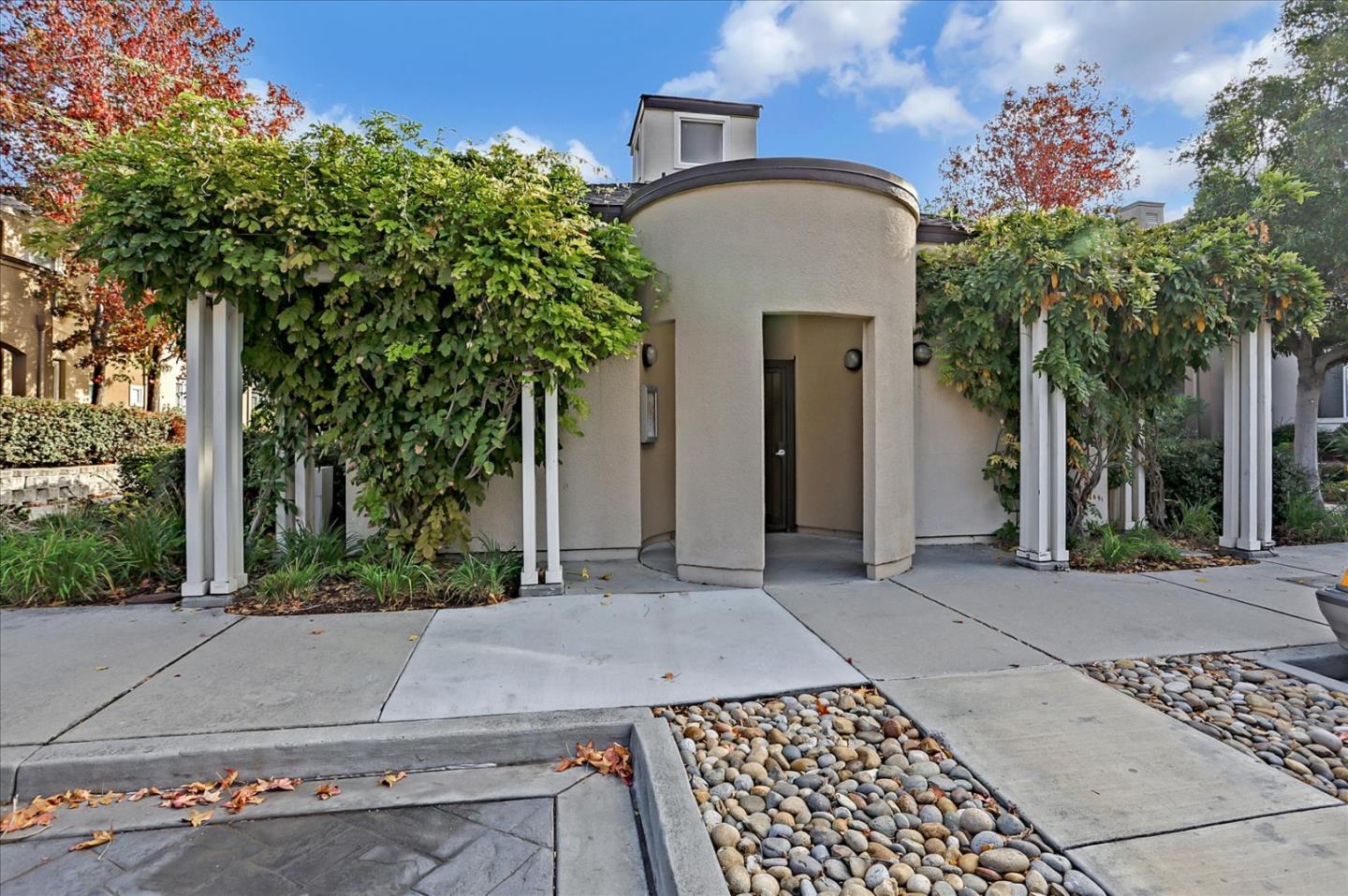 Detail Gallery Image 1 of 1 For 848 Printempo Pl, San Jose,  CA 95134 - 2 Beds | 2 Baths