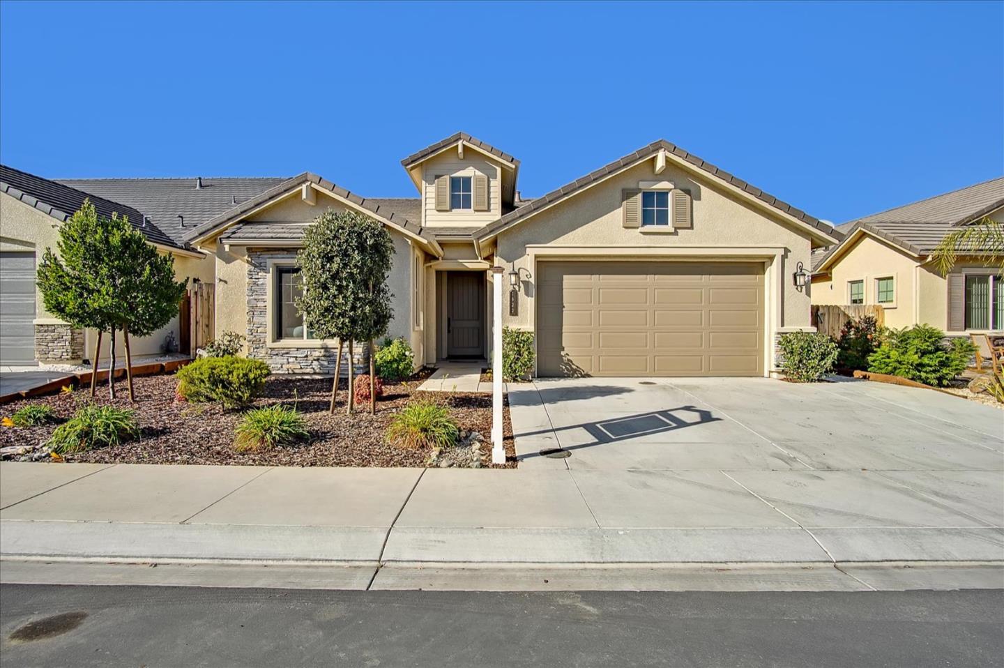 Detail Gallery Image 1 of 1 For 1622 Sunflower Dr, Hollister,  CA 95023 - 3 Beds | 2/1 Baths
