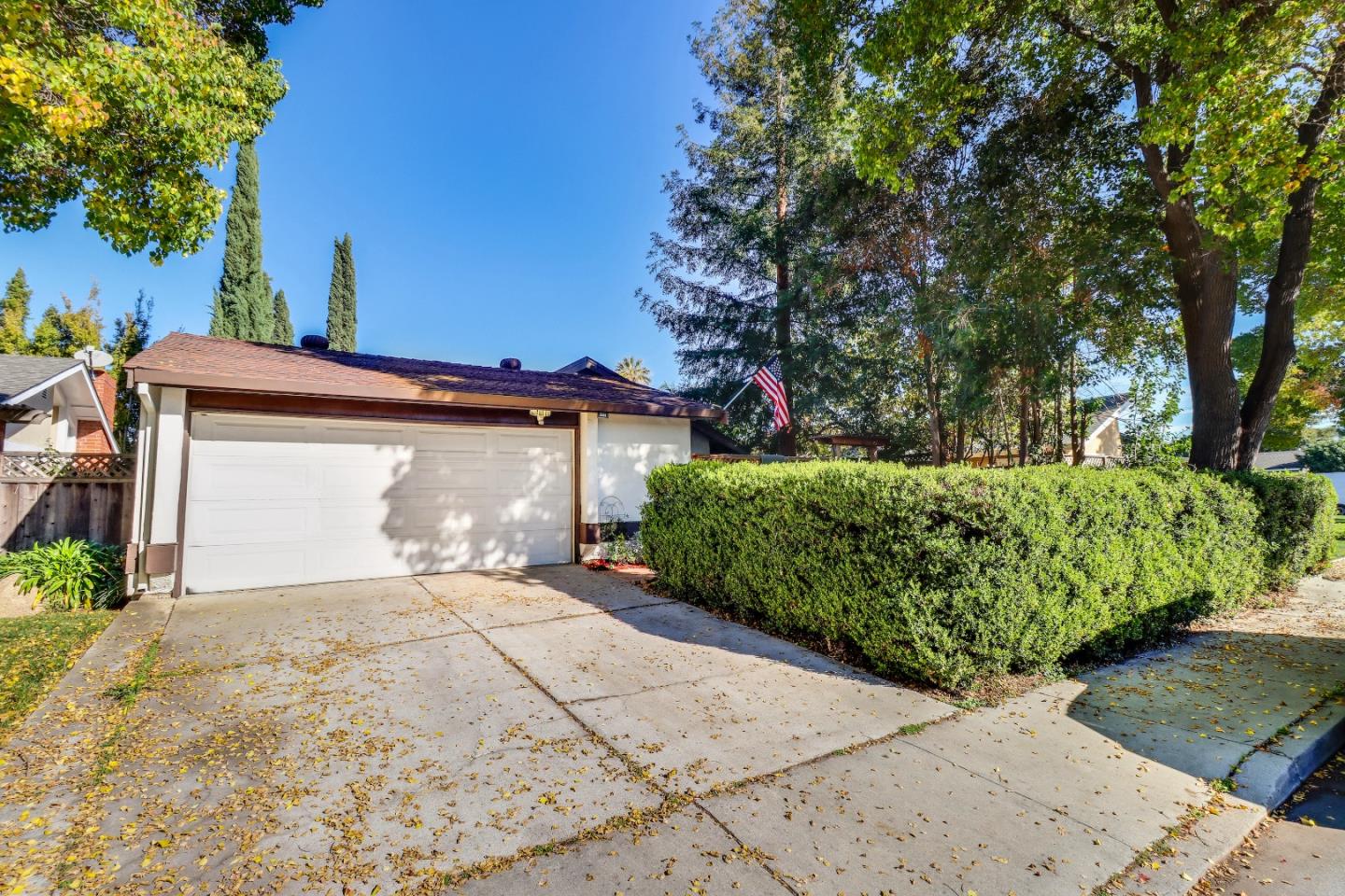 Detail Gallery Image 1 of 1 For 5354 Birch Grove Dr, San Jose,  CA 95123 - 4 Beds | 2 Baths
