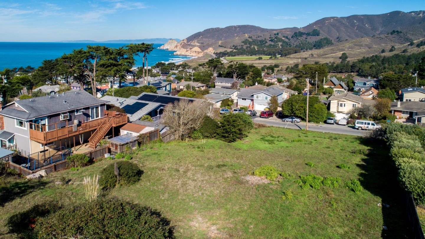 0 8th Street, MONTARA, California 94037, ,Lots And Land,For Sale,8th Street,40974567
