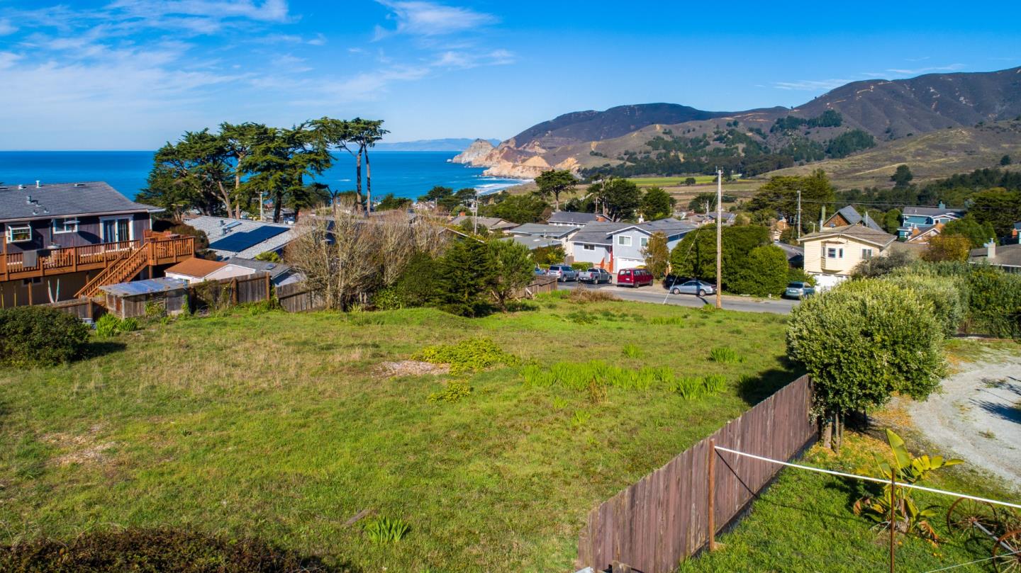 0 8th Street, MONTARA, California 94037, ,Lots And Land,For Sale,8th Street,40974567