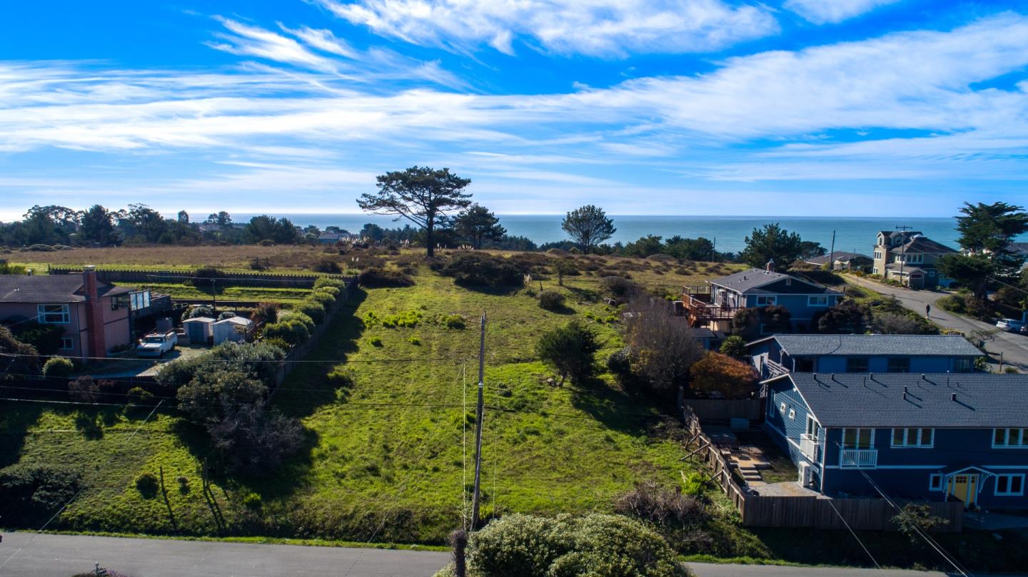 0 8th Street, MONTARA, California 94037, ,Lots And Land,For Sale,8th Street,40974567