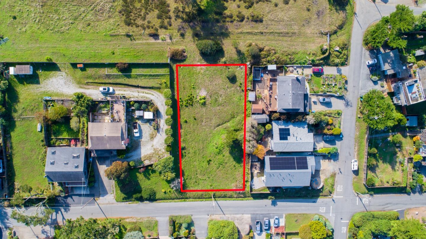 0 8th Street, MONTARA, California 94037, ,Lots And Land,For Sale,8th Street,40974567
