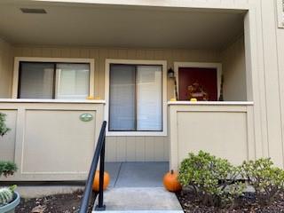 Detail Gallery Image 1 of 1 For 820 Casanova Ave #20,  Monterey,  CA 93940 - 1 Beds | 1 Baths