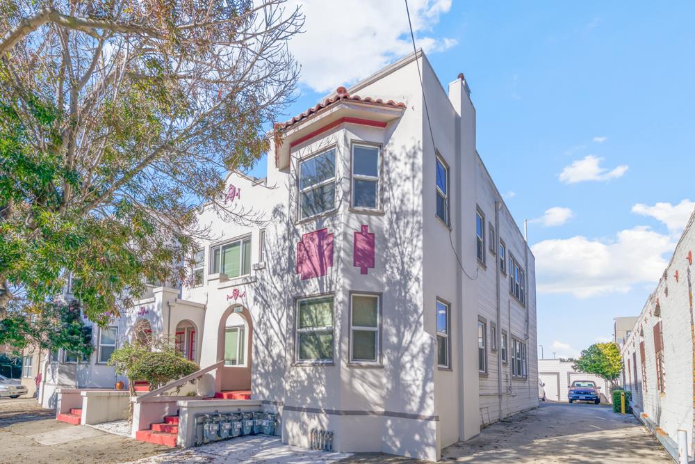 818 61st Street, OAKLAND, California 94608, ,Comm Ri Multi-units 5+,For Sale,61st Street,ML81870903