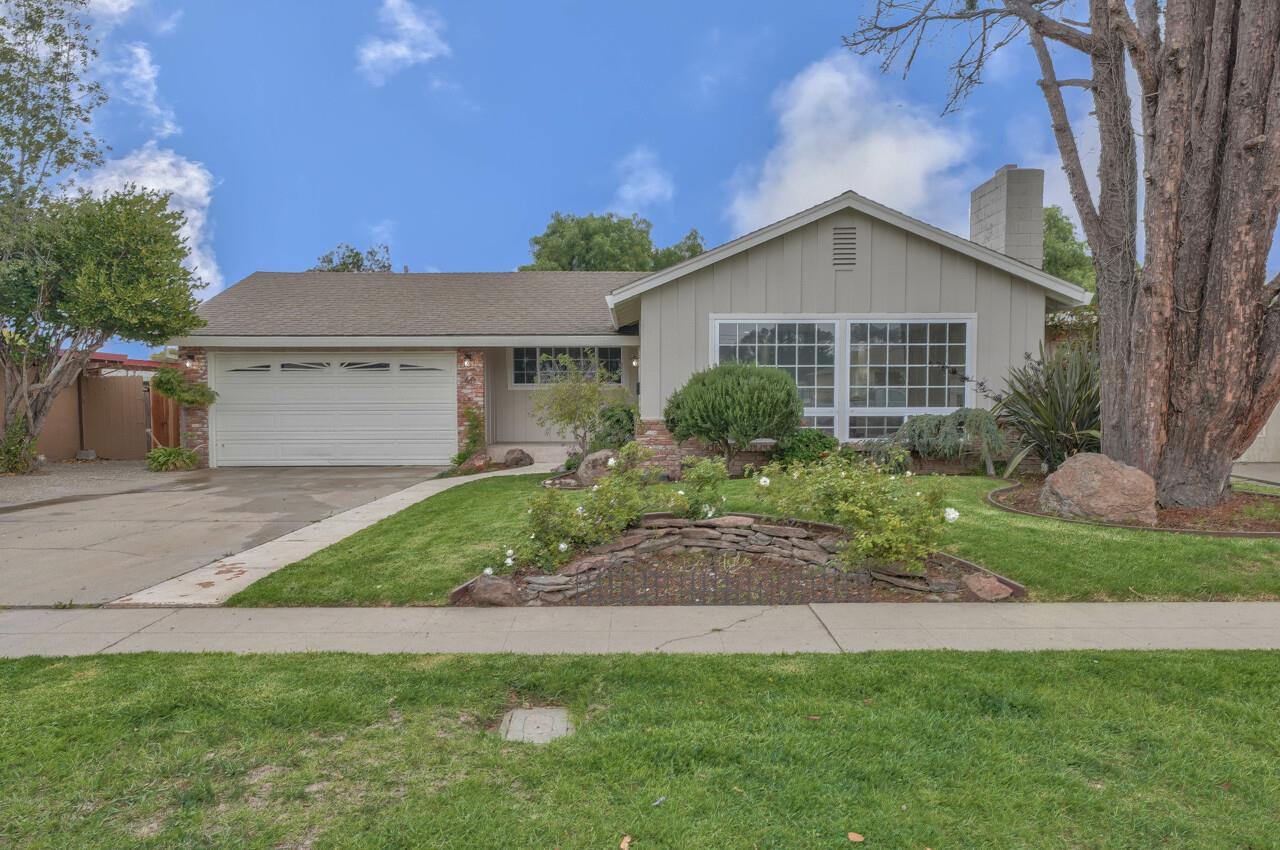 Detail Gallery Image 1 of 1 For 60 Gardenia Dr, Salinas,  CA 93906 - 3 Beds | 2 Baths
