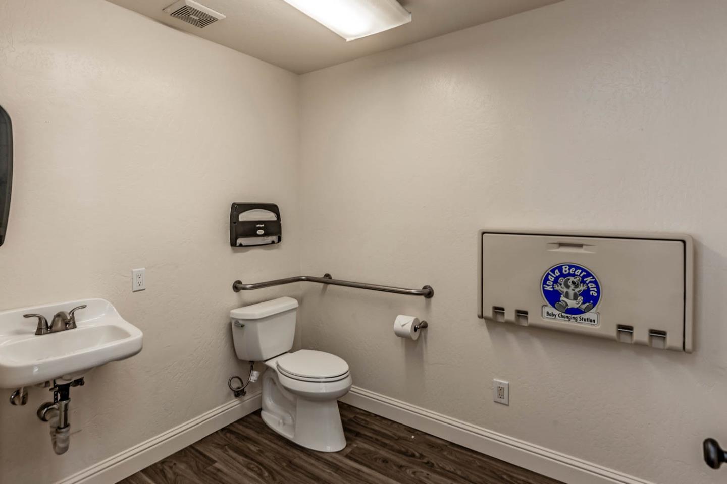 235 Reindollar Avenue, MARINA, California 93933, ,Comm Industrial For Sale,For Sale,Reindollar Avenue,40974817