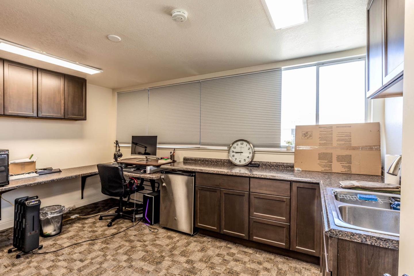 235 Reindollar Avenue, MARINA, California 93933, ,Comm Industrial For Sale,For Sale,Reindollar Avenue,40974817