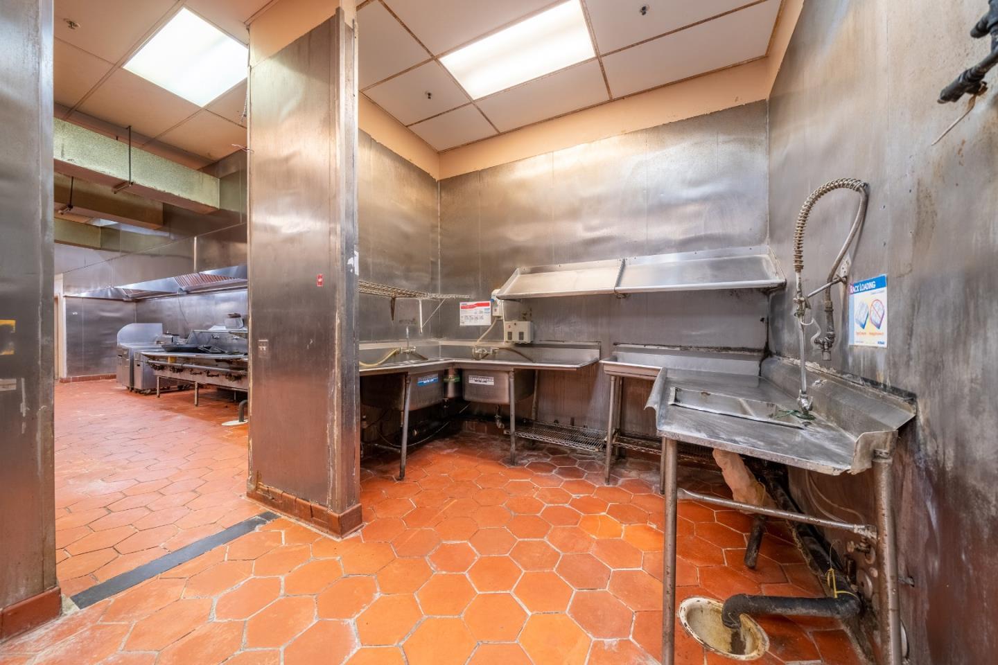 910 Main Street, SALINAS, California 93901, ,Comm Industrial For Sale,For Sale,Main Street,40975201