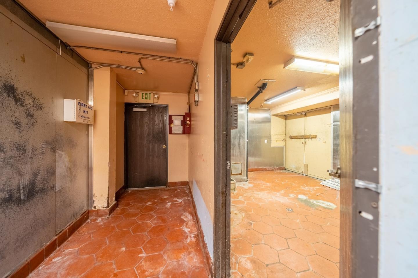 910 Main Street, SALINAS, California 93901, ,Comm Industrial For Sale,For Sale,Main Street,40975201
