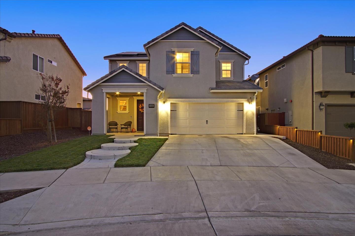 Detail Gallery Image 1 of 1 For 226 Bravada Cir, Hollister,  CA 95023 - 3 Beds | 2/1 Baths