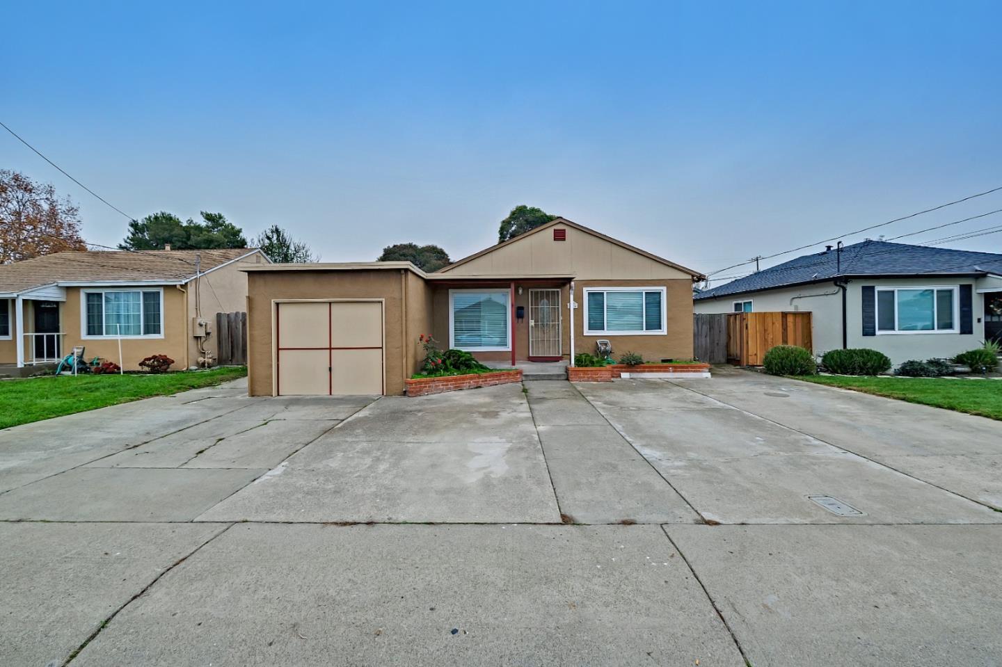 Detail Gallery Image 1 of 1 For 564 Pomona St, San Lorenzo,  CA 94580 - 3 Beds | 2 Baths