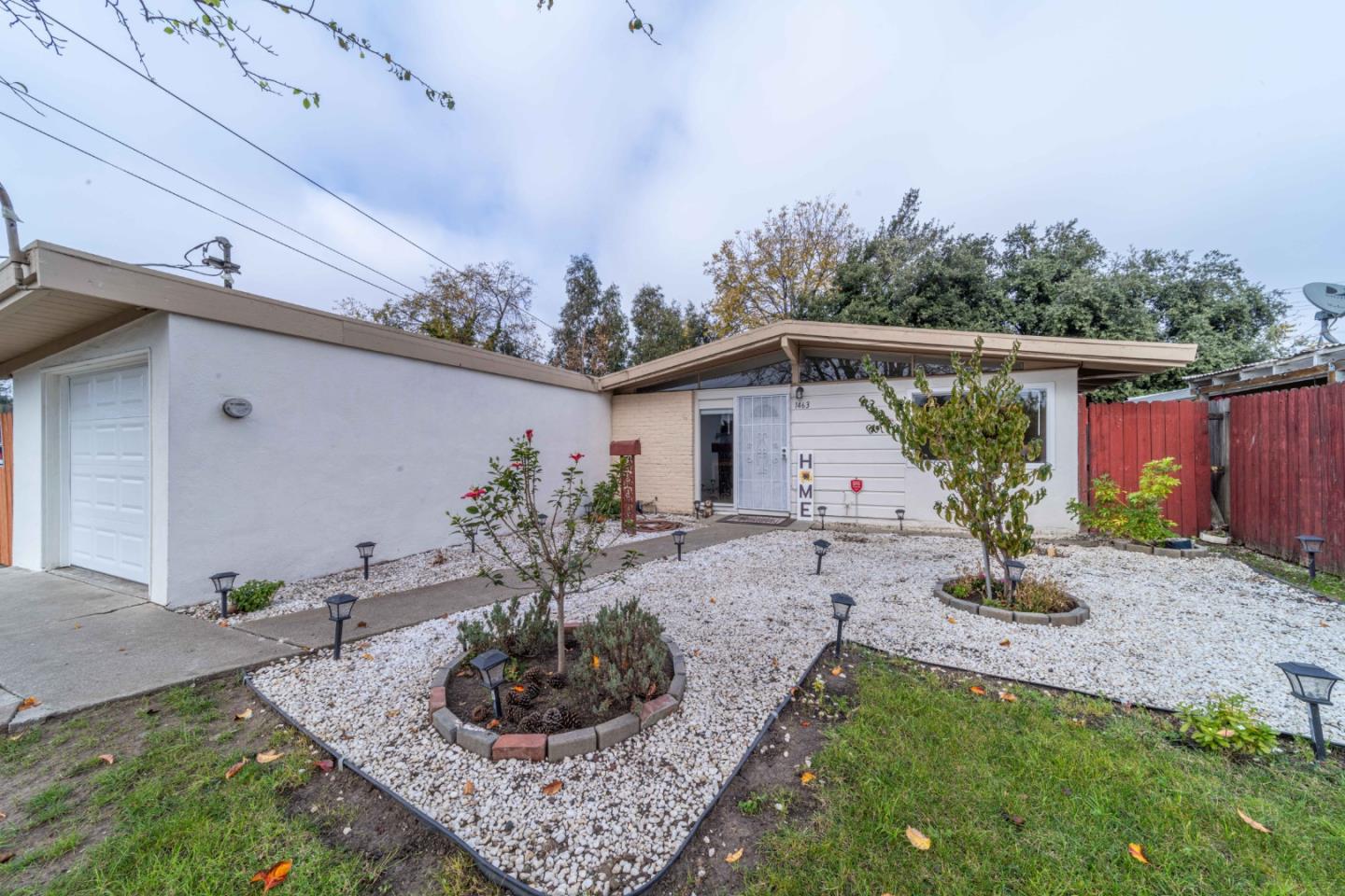 Detail Gallery Image 1 of 1 For 1463 Mantilla Ave, Hayward,  CA 94544 - 3 Beds | 2 Baths