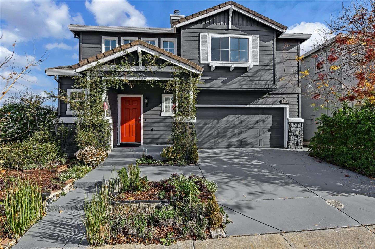 Detail Gallery Image 1 of 1 For 846 Windsor Hills Cir, San Jose,  CA 95123 - 3 Beds | 2/1 Baths