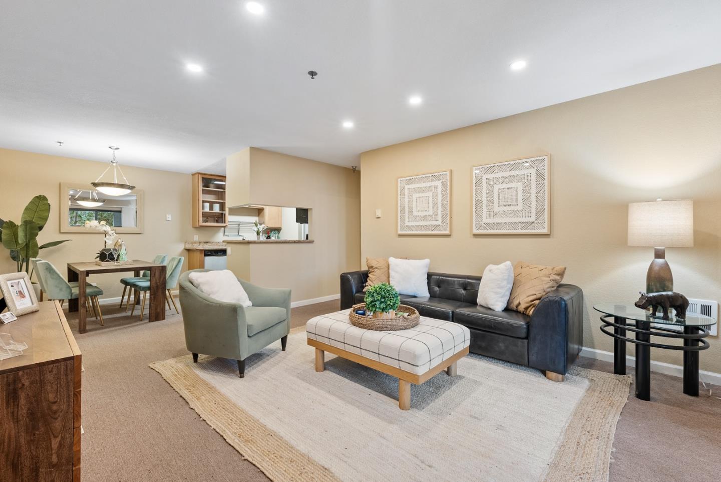 Detail Gallery Image 1 of 1 For 880 E Fremont Ave #315,  Sunnyvale,  CA 94087 - 3 Beds | 2 Baths