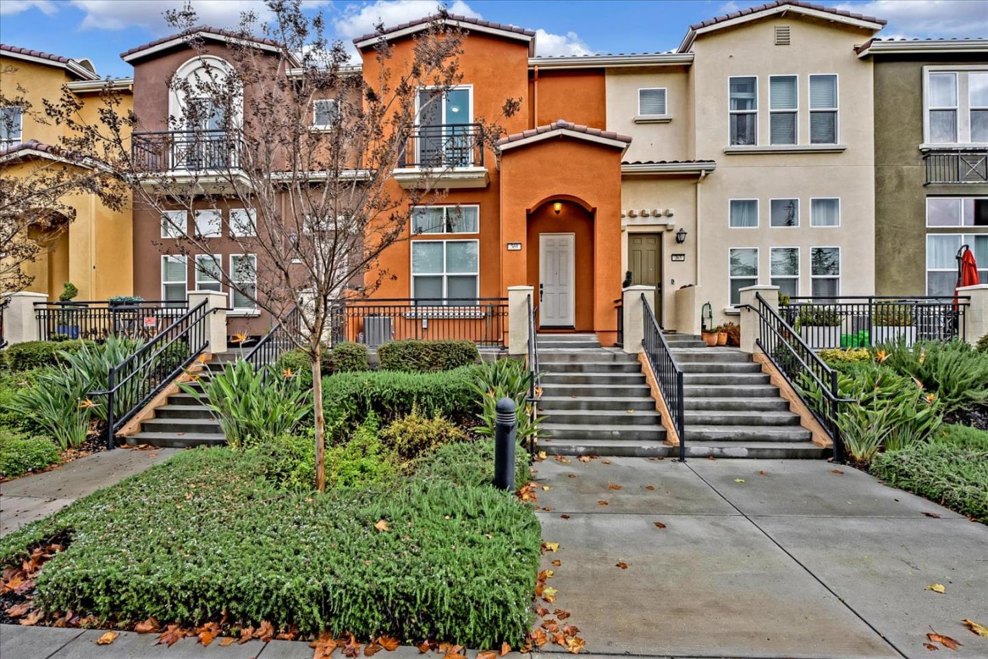 Detail Gallery Image 1 of 1 For 369 Esfahan Ct, San Jose,  CA 95111 - 3 Beds | 2/1 Baths