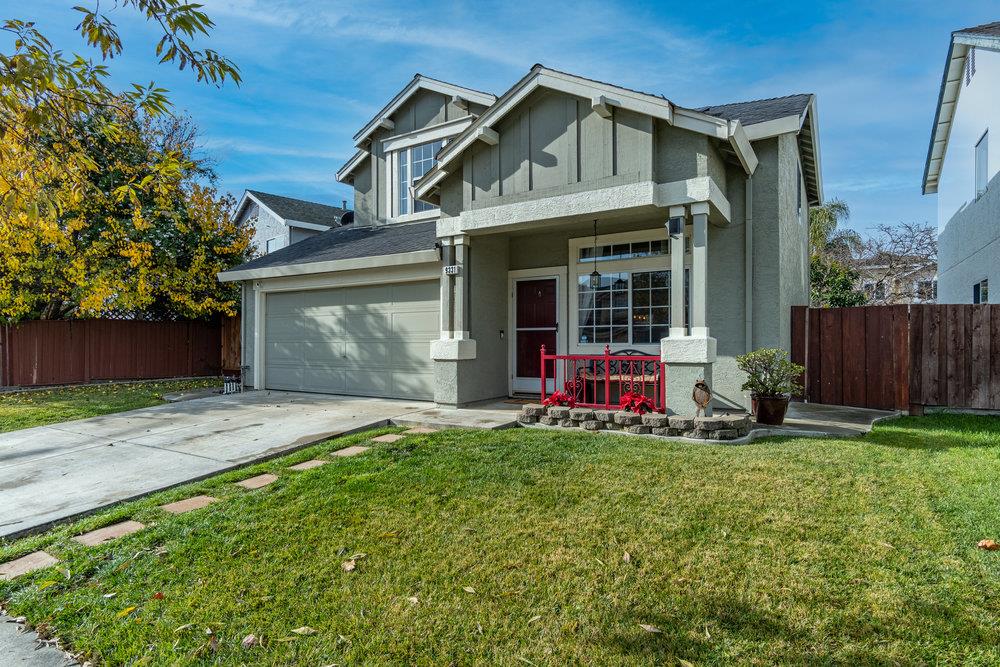 Detail Gallery Image 1 of 1 For 9331 Hirasaki Ave, Gilroy,  CA 95020 - 3 Beds | 2/1 Baths