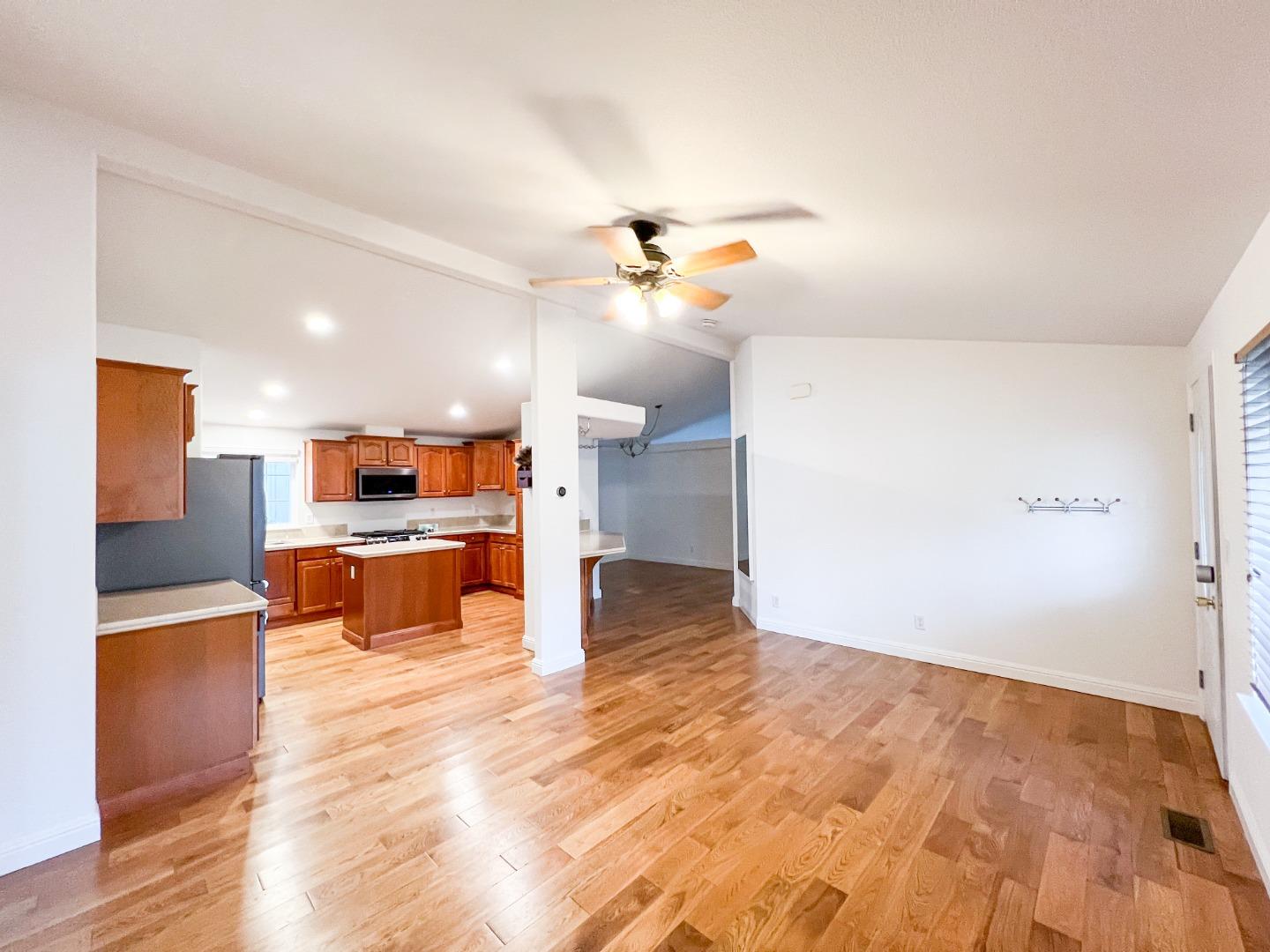 Detail Gallery Image 1 of 1 For 1220 Tasman Dr #388,  Sunnyvale,  CA 94089 - 3 Beds | 2 Baths